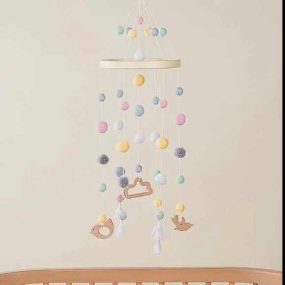 NURSERY MOBILE AND MATCHING ARTWORK - Picture 2 of 4